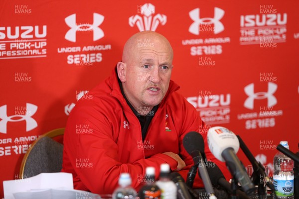 160118 - Wales Rugby 6 Nations Squad Announcement - Shaun Edwards talks to the media