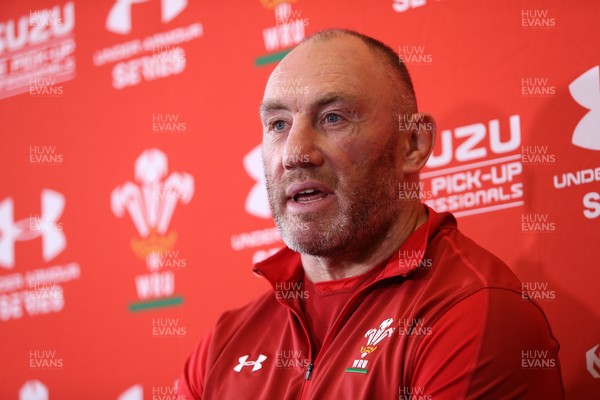 160118 - Wales Rugby 6 Nations Squad Announcement - Robin Mcbryde talks to the media