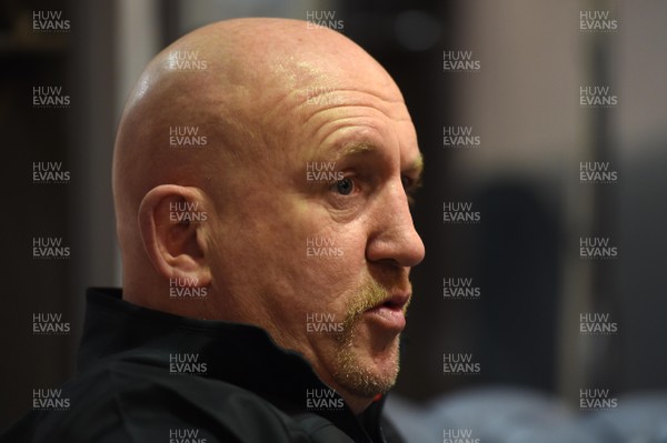 161018 - Wales Rugby Squad Announcement - Shaun Edwards talks to media