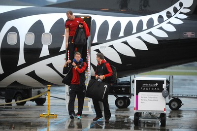 Wales Rugby Squad Arrive in Dunedin 230616