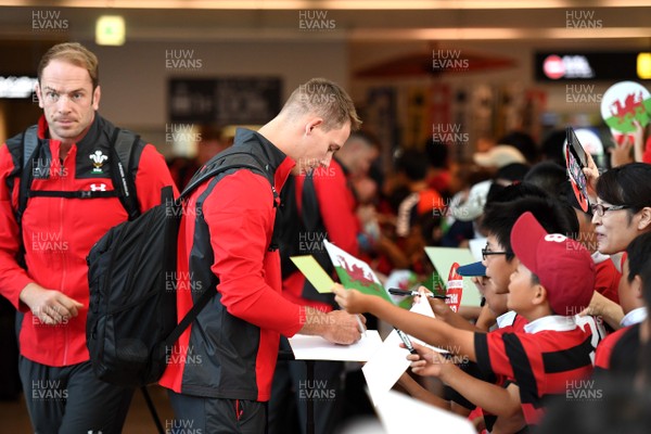 140919 - Wales Rugby Squad Arrive in Kitakyushu - Liam Williams meets locals after arriving in Kitakyushu
