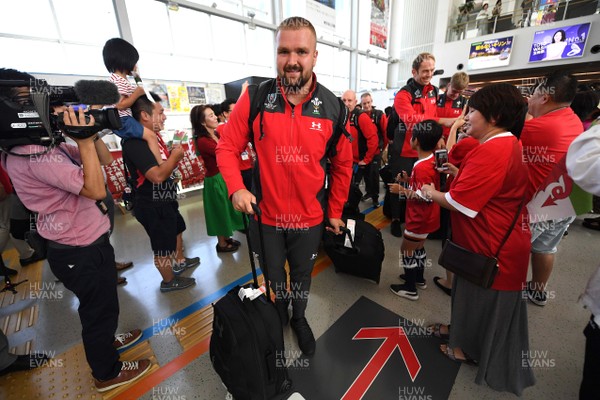 140919 - Wales Rugby Squad Arrive in Kitakyushu - Tomas Francis meets locals after arriving in Kitakyushu