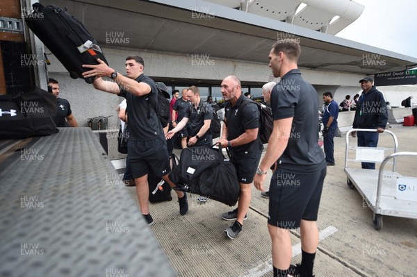 270518 - Wales Rugby Squad Arrive in Washington DC - Seb Davies, Robin McBryde and George North arrives in Washington DC