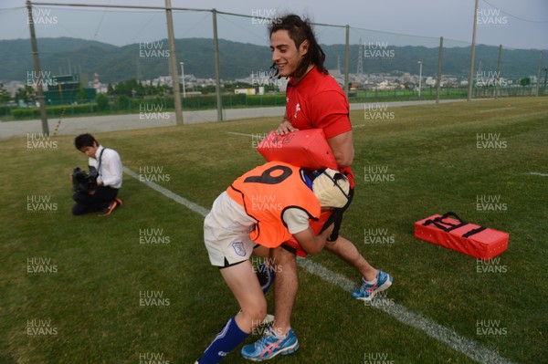 060613 - Wales Rugby Squad Coach Japanese Children -Josh Navidi during training with Japanese Children