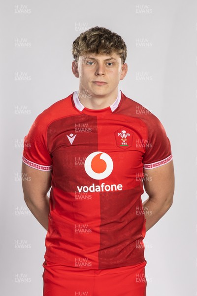 020326 - Wales Rugby Squad Portraits - Ryan Woodman