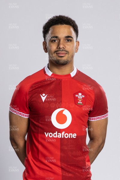 260126 - Wales Rugby Squad Portraits - Ben Thomas