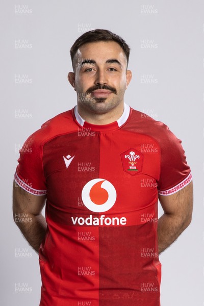 260126 - Wales Rugby Squad Portraits - Liam Belcher