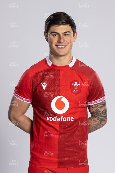 260126 - Wales Rugby Squad Portraits - Louis Rees-Zammit