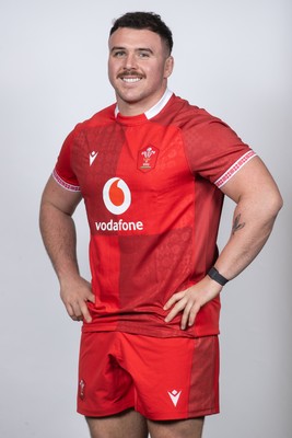 171125 - Wales Rugby Squad Portraits - Ben Warren