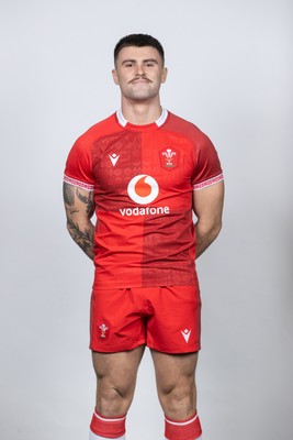 171125 - Wales Rugby Squad Portraits - Joe Roberts