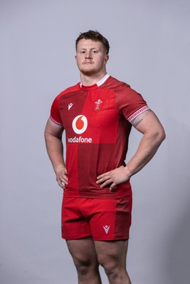241125 - Wales Rugby Squad Portraits - Evan Lloyd
