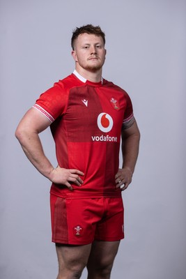 241125 - Wales Rugby Squad Portraits - Evan Lloyd