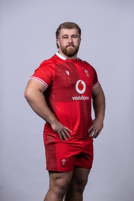 241125 - Wales Rugby Squad Portraits - Garyn Phillips