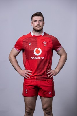 241125 - Wales Rugby Squad Portraits - James Ratti