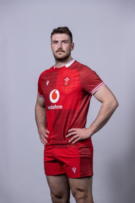 241125 - Wales Rugby Squad Portraits - James Ratti