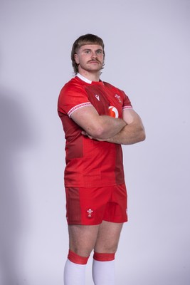 271025 - Wales Rugby Squad Portraits - Aaron Wainwright