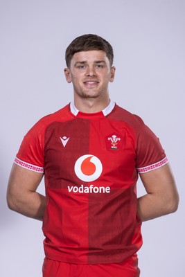 271025 - Wales Rugby Squad Portraits - Alex Mann
