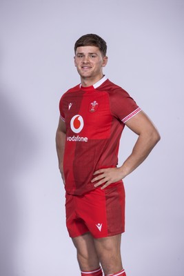 271025 - Wales Rugby Squad Portraits - Alex Mann