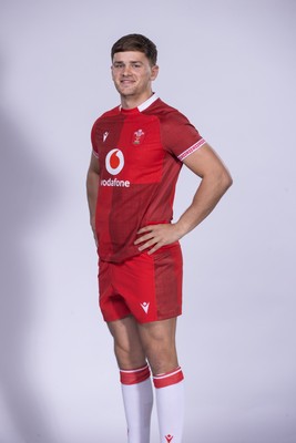 271025 - Wales Rugby Squad Portraits - Alex Mann
