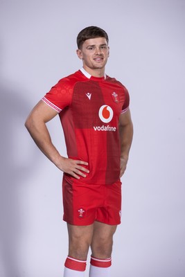 271025 - Wales Rugby Squad Portraits - Alex Mann