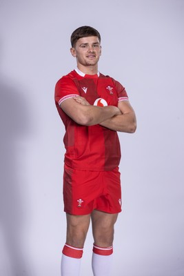 271025 - Wales Rugby Squad Portraits - Alex Mann