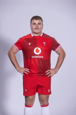 271025 - Wales Rugby Squad Portraits - Archie Griffin