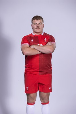 271025 - Wales Rugby Squad Portraits - Archie Griffin