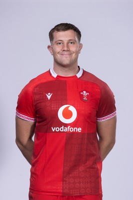 271025 - Wales Rugby Squad Portraits - Ben Carter