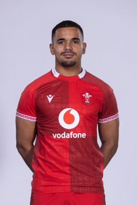 271025 - Wales Rugby Squad Portraits - Ben Thomas