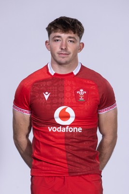271025 - Wales Rugby Squad Portraits - Dan Edwards