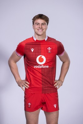 271025 - Wales Rugby Squad Portraits - Jacob Beetham
