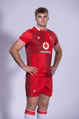 271025 - Wales Rugby Squad Portraits - James Fender