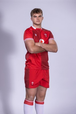 271025 - Wales Rugby Squad Portraits - James Fender