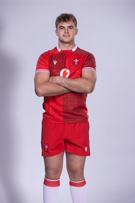 271025 - Wales Rugby Squad Portraits - James Fender