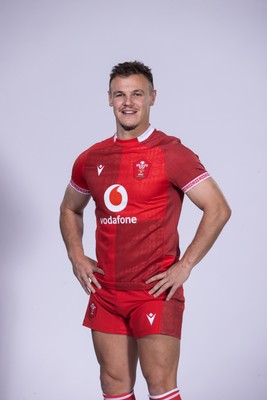 271025 - Wales Rugby Squad Headshots - 