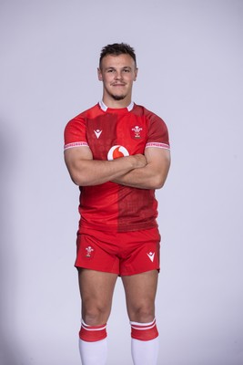 271025 - Wales Rugby Squad Headshots - 