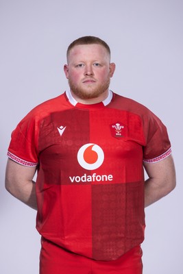 271025 - Wales Rugby Squad Portraits - Keiron Assiratti