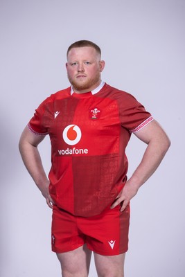 271025 - Wales Rugby Squad Portraits - Keiron Assiratti