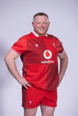 271025 - Wales Rugby Squad Portraits - Keiron Assiratti