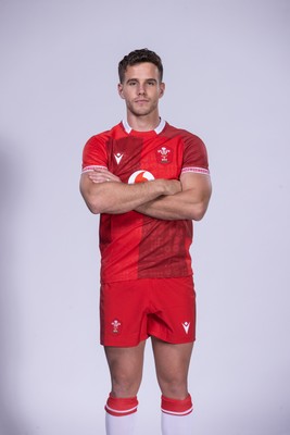 271025 - Wales Rugby Squad Portraits - Kieran Hardy
