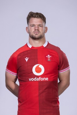 271025 - Wales Rugby Squad Portraits - Olly Cracknell