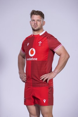 271025 - Wales Rugby Squad Portraits - Olly Cracknell
