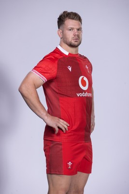 271025 - Wales Rugby Squad Portraits - Olly Cracknell
