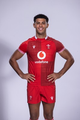 271025 - Wales Rugby Squad Portraits - Rio Dyer