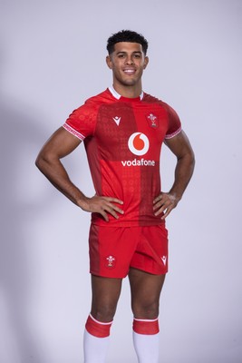 271025 - Wales Rugby Squad Portraits - Rio Dyer