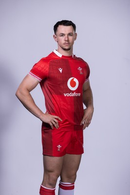 281025 - Wales Rugby Squad Portraits - Tom Rogers
