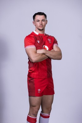 281025 - Wales Rugby Squad Portraits - Tom Rogers