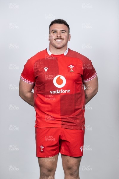 171125 - Wales Rugby Squad Portraits - Ben Warren