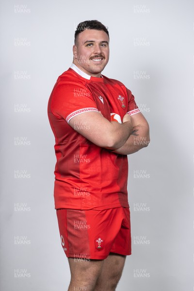171125 - Wales Rugby Squad Portraits - Ben Warren
