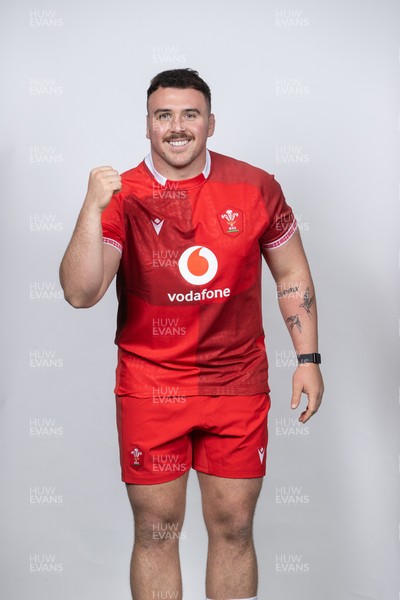171125 - Wales Rugby Squad Portraits - Ben Warren